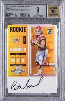 2017 Panini Contenders Optic Gold #103 Patrick Mahomes Signed Rookie Card (#07/10) – BGS MINT 9/BGS 10